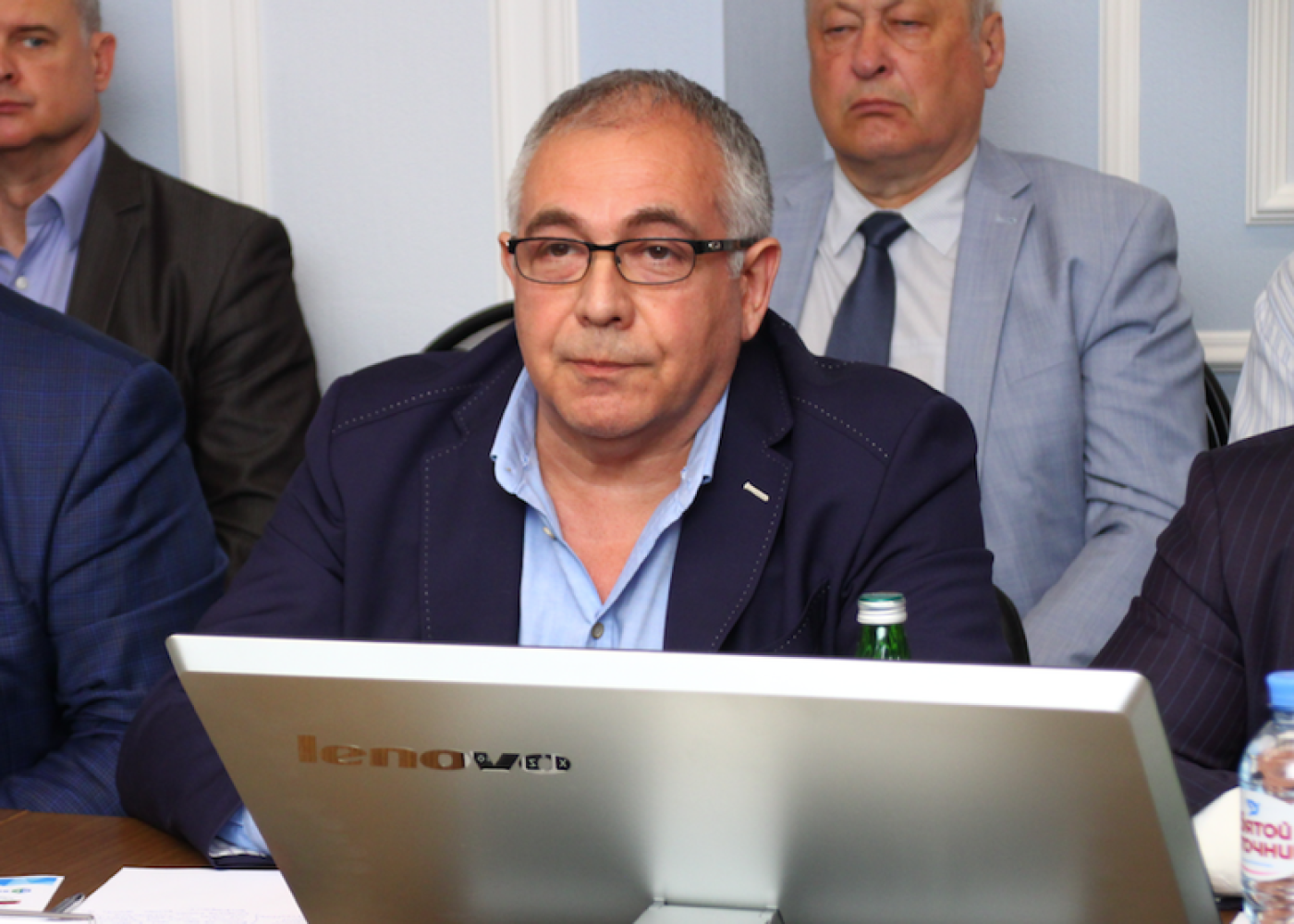 Rusiyalı milyarder evində ölü tapıldı