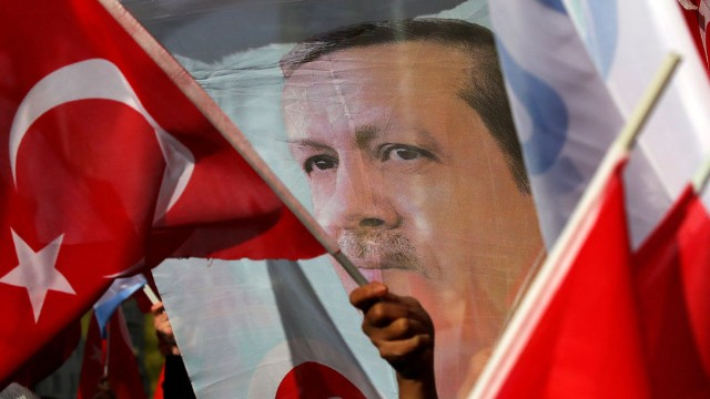Ərdoğan Türkiyənin yeni konstitusiyasının tezliklə qəbul edilməsini istədi