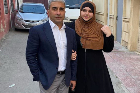 Rafael İsgəndərovun qızından izləyicilərinə SƏRT TƏNQİD: "İstəsəm..."