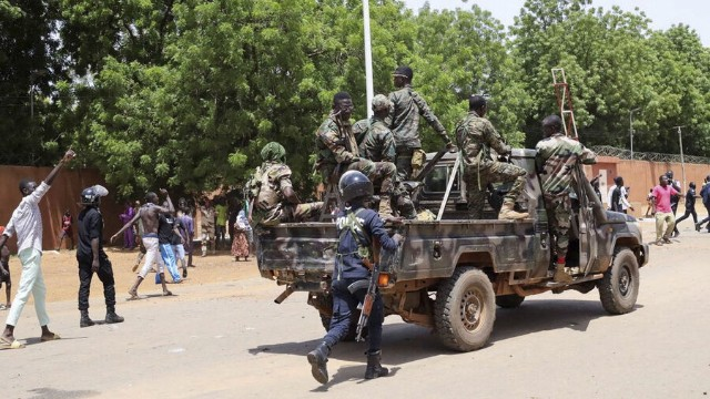 Niger Fransaya uran və qızıl ixracını dayandırıb