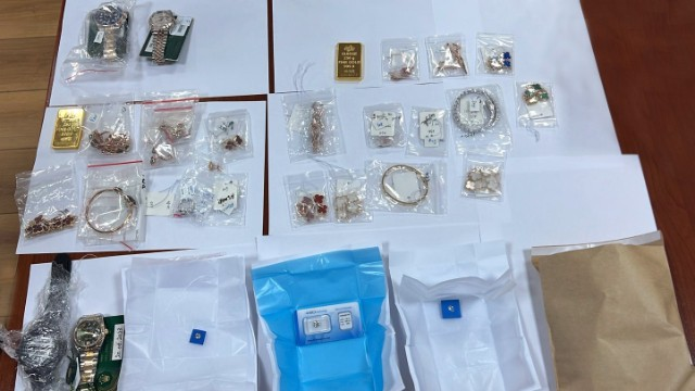 Külli miqdarda brilliant, qızıl və qiymətli əşyalar aşkarlandı