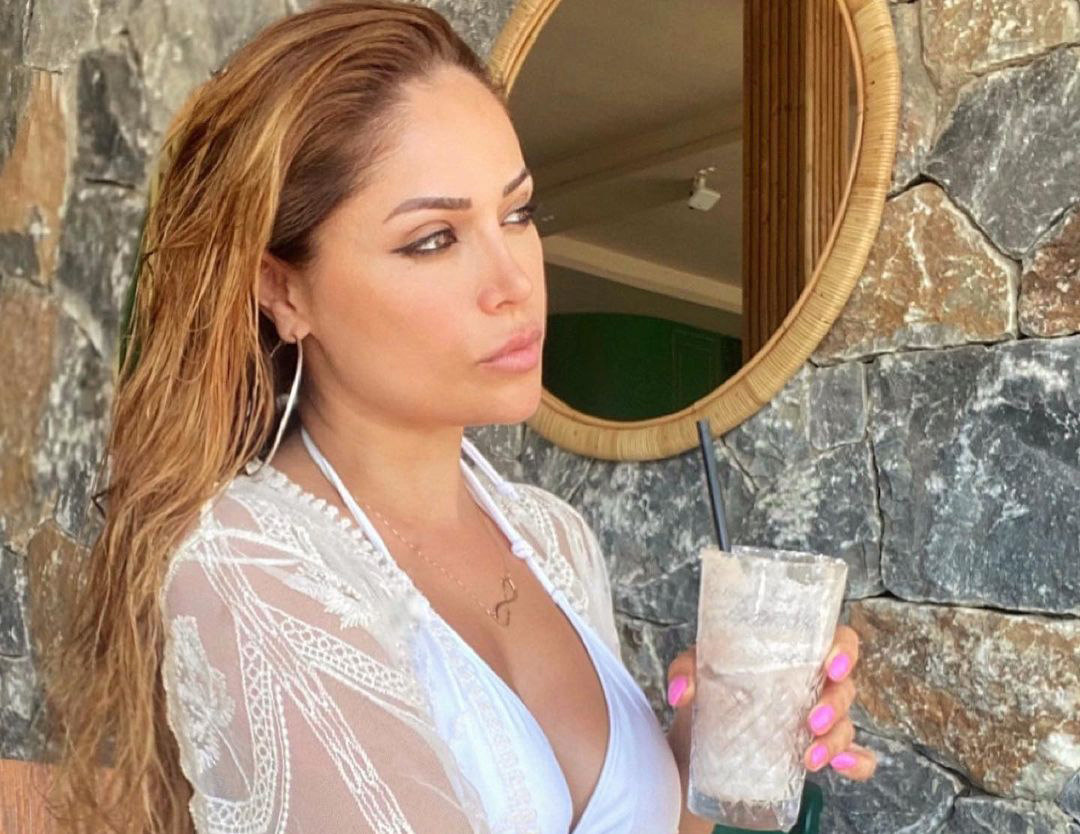 Nigar Camal CAZİBƏDAR GÖRÜNÜŞÜ İLƏ DİQQƏT ÇƏKDİ
