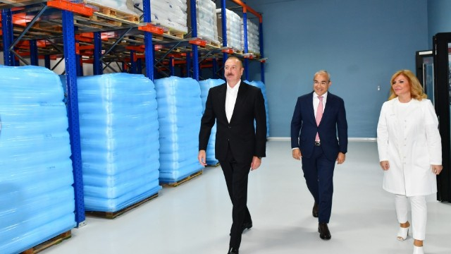 İlham Əliyev “Diamed” dərman istehsalı zavodunun açılışında