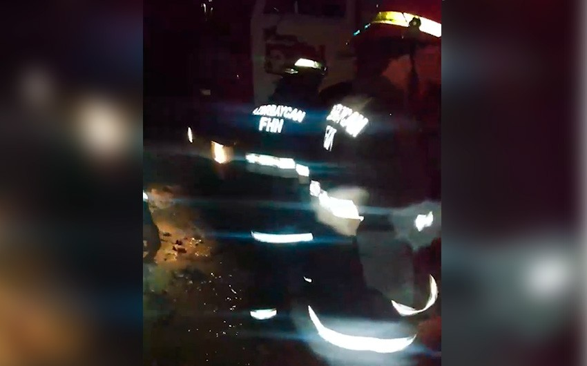 Xızıda bir neçə avtomobil dərəyə yuvarlanıb, 2 qadın köməksiz qalıb