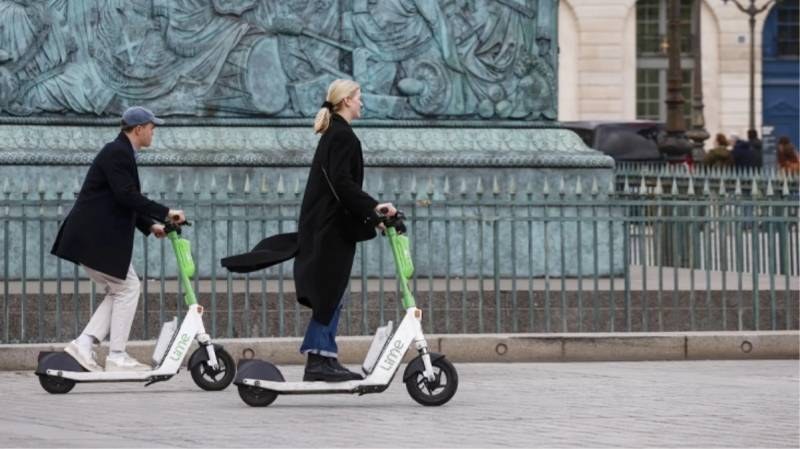Paris küçələrindən skuterlər yığışdırıldı