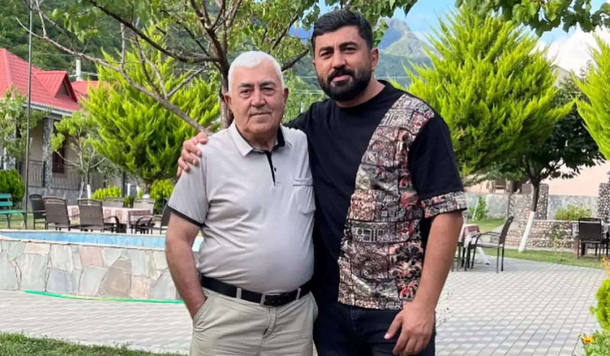 Vəfat edən atası ilə bağlı paylaşım etdi