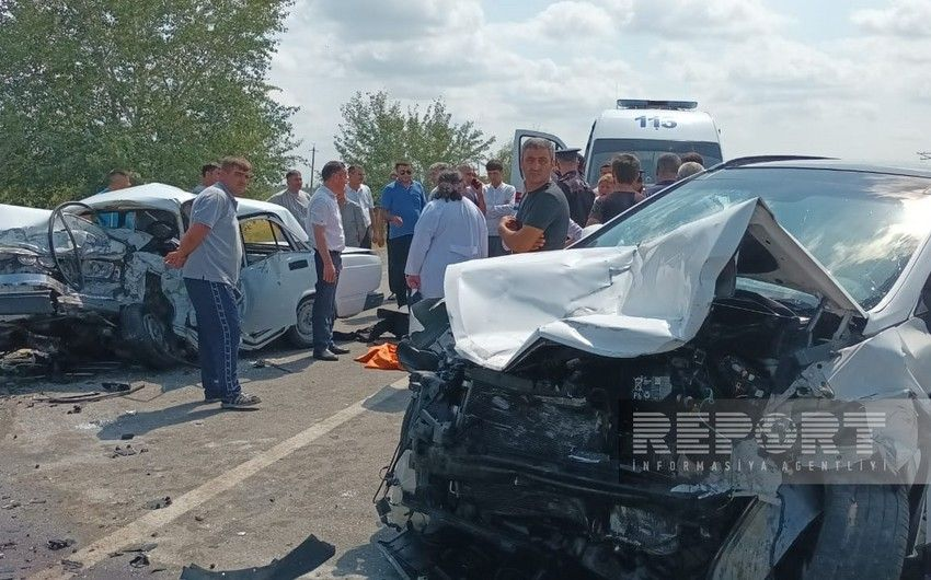 Ağır qəza: ölən və yaralanan var
