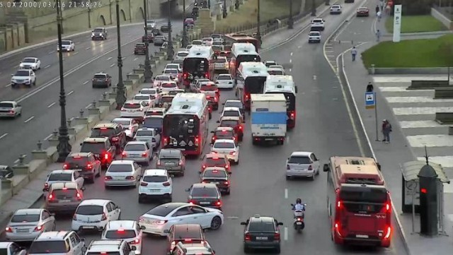 Bakı yeni həftəyə tıxacla başladı - SİYAHI