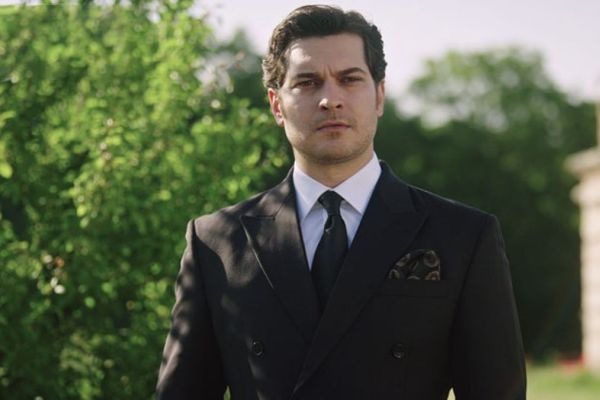 Çağatay Ulusoy tanınmaz halda - FOTO