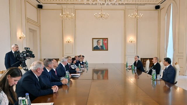 Prezident Slovakiya parlamentinin nümayəndə heyətini qəbul etdi