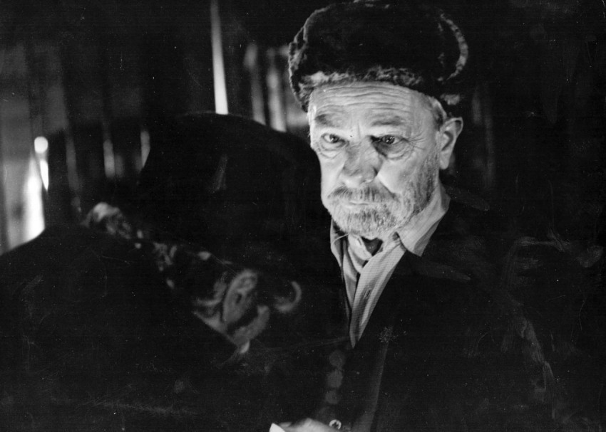 Stalin ona bank yarmağı tapşırdı, 36 il həbs yatdı, sevdiyi qızı qəbirdən çıxartdı - Gerçək Qurd Cəbrayıl