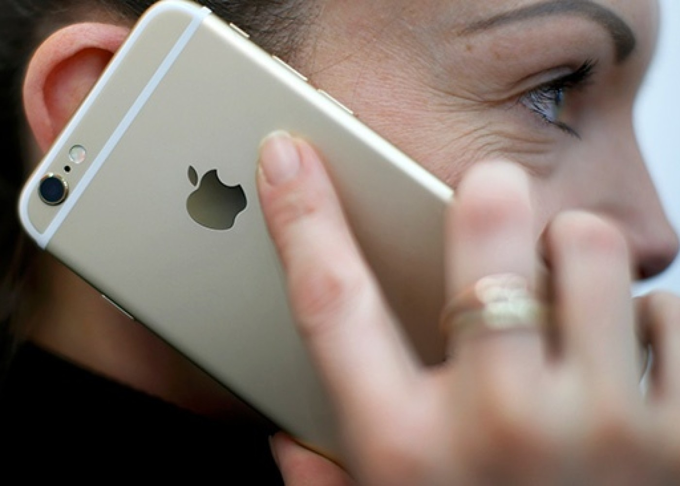 Rusiyada bu nazirliyin işçilərinə də "iPhone" qadağası