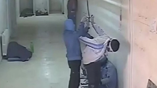 İŞİD-a məxsus işgəncə mərkəzinin ilk dəfə görüntüləri yayıldı