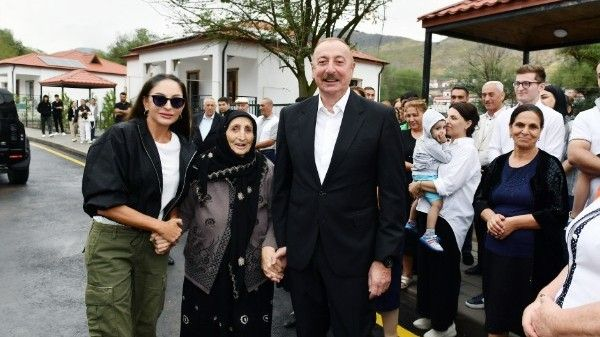 Qəribə nənənin arzusu reallaşdı - VİDEO