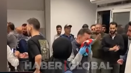 Türk polisindən Azərbaycan bayrağına hörmət - VİDEO
