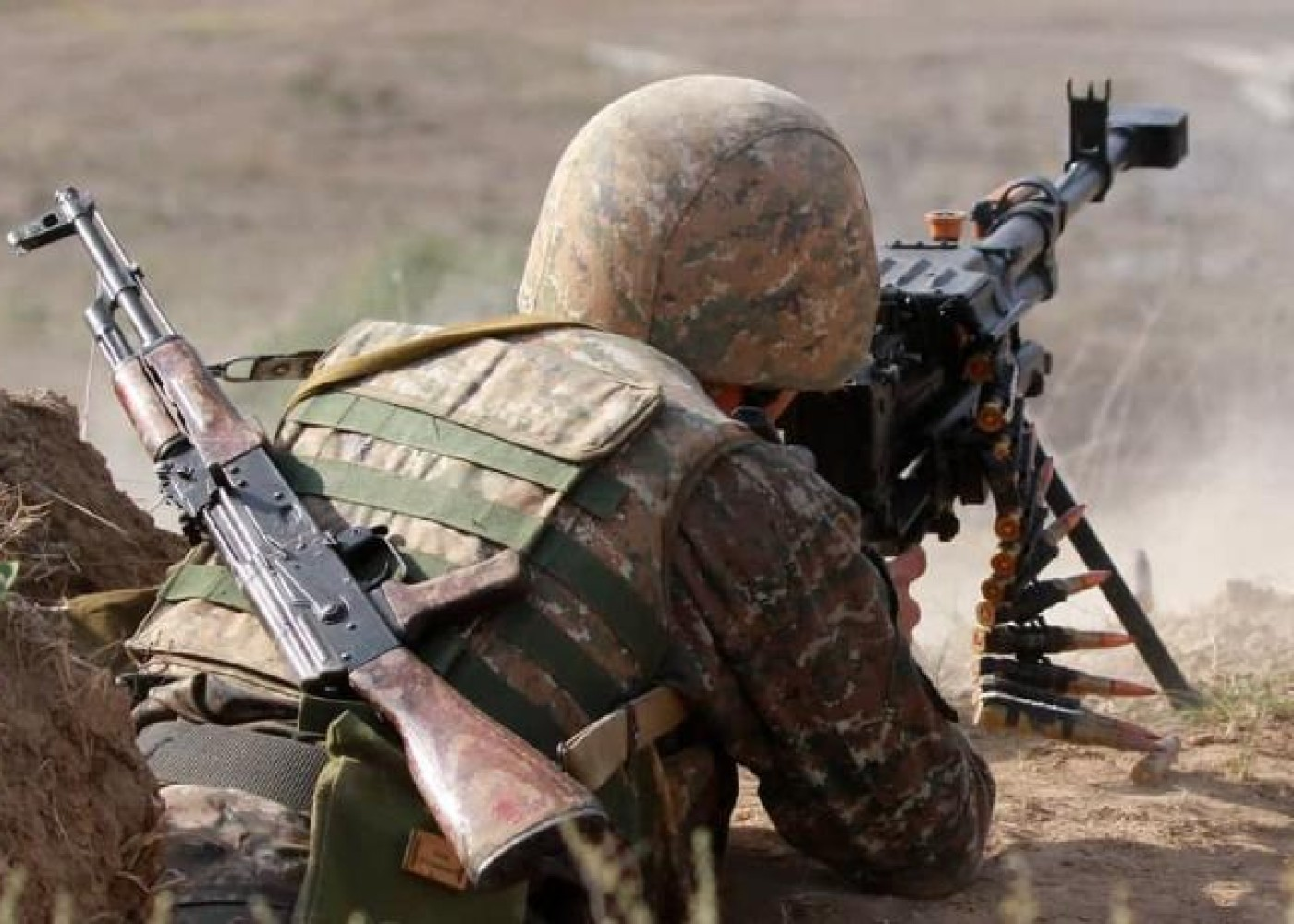 Düşmən Naxçıvanı atəşə tutdu