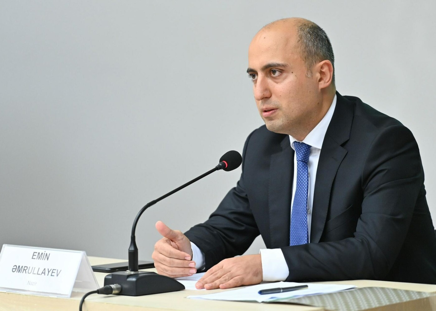 "40 il əvvəl keçirilən fizikanı bu gün keçməməliyik" - Nazir