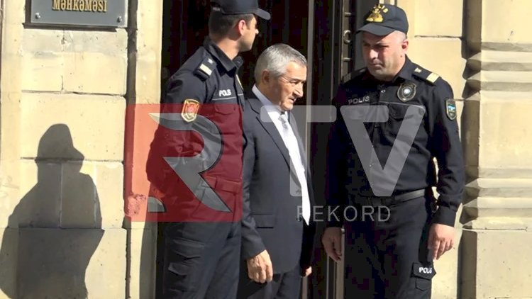 İcra başçısı vəzifədən azad olunur: Məhkəmədə dediyi sözlər onu “bitirdi” İcra başçısı vəzifədən azad olunur: Məhkəmədə dediyi sözlər onu “bitirdi”