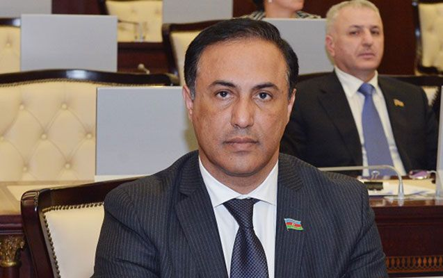 Deputat: “Necə ola bilər, yeni inşa edilən Əhmədbəyli-Füzuli-Şuşa avtomobil yolunda tank əleyhinə mina basdırılıb?” Deputat: “Necə ola bilər, yeni inşa edilən Əhmədbəyli-Füzuli-Şuşa avtomobil yolunda tank əleyhinə mina basdırılıb?”
