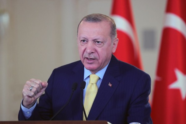 "Sözümü kəsməyə haqqın yoxdur" - Ərdoğandan aparıcıya sərt reaksiya "Sözümü kəsməyə haqqın yoxdur" - Ərdoğandan aparıcıya sərt reaksiya