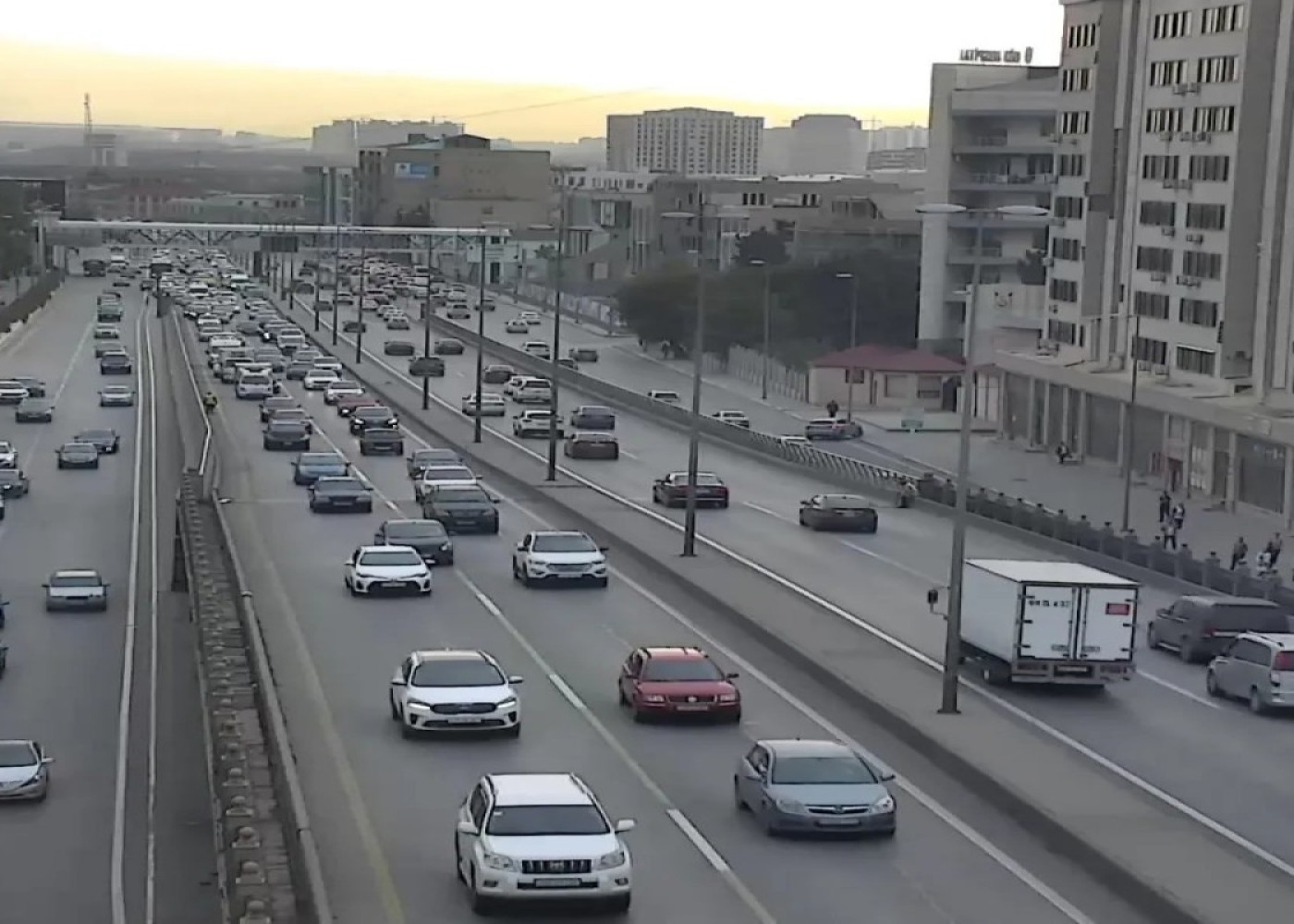 Bakıda bu yollarda tıxac var - SİYAHI