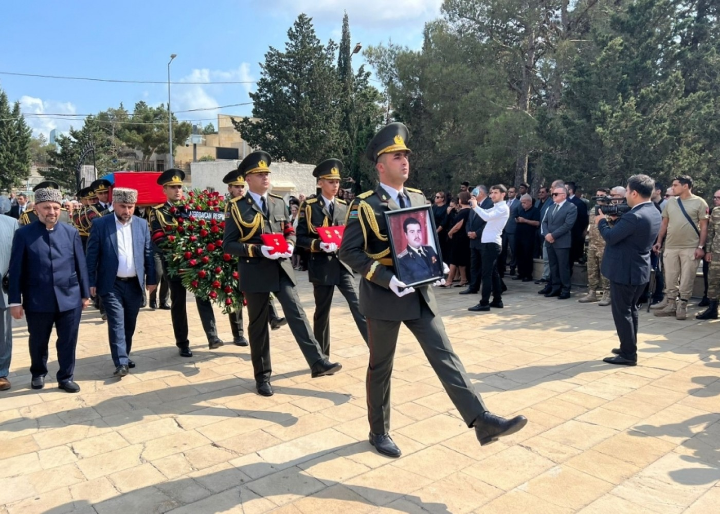 Milli Qəhrəman İkinci Fəxri xiyabanda dəfn olundu - YENİLƏNİB