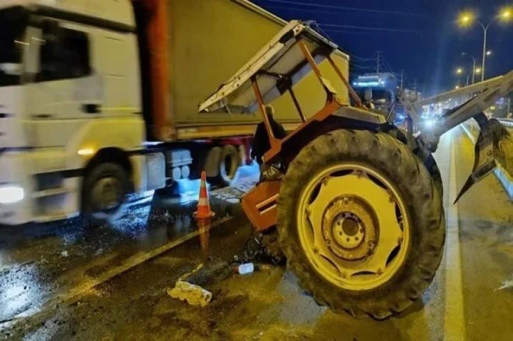 Dəhşətli QƏZA: Traktor iki hissəyə bölündü