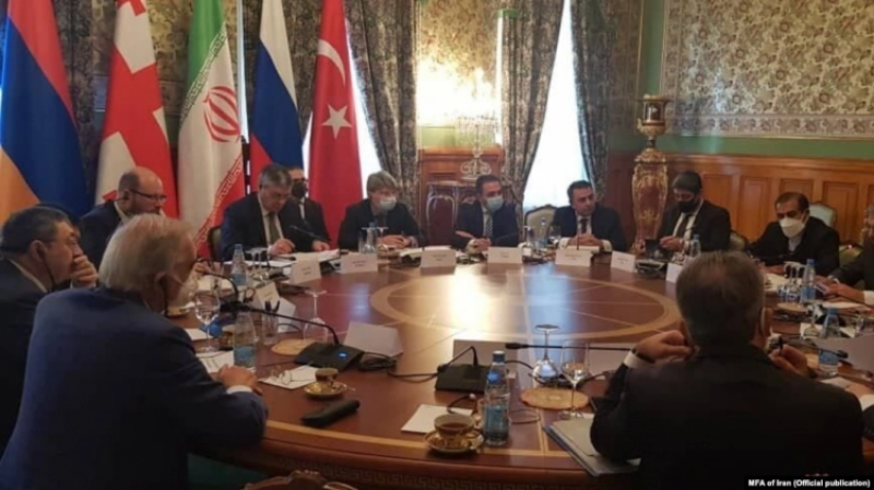Tehran görüşü: 3+3 həmişə 6 etmir