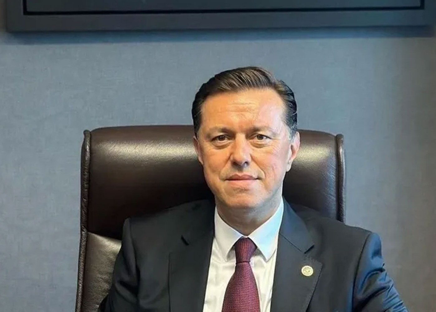 Deputat Akşenerin partiyasını tərk etdi
