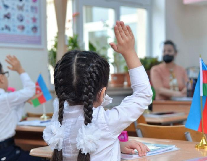 Məktəbəhazırlıq və I siniflərin yerdəyişməsinə başlanılır