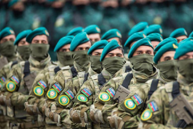 Xankəndidə hərbi parad keçirildi