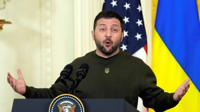 "Zelenski pul həvəskarıdır" - Amerika nəşri