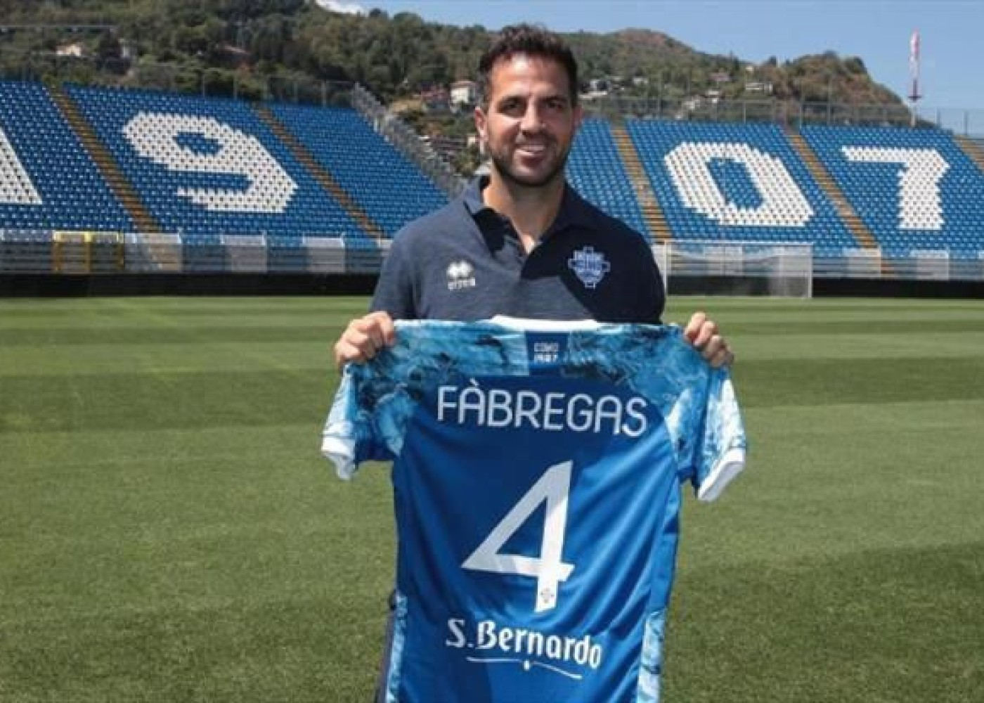 Fabreqas futbola qayıdır