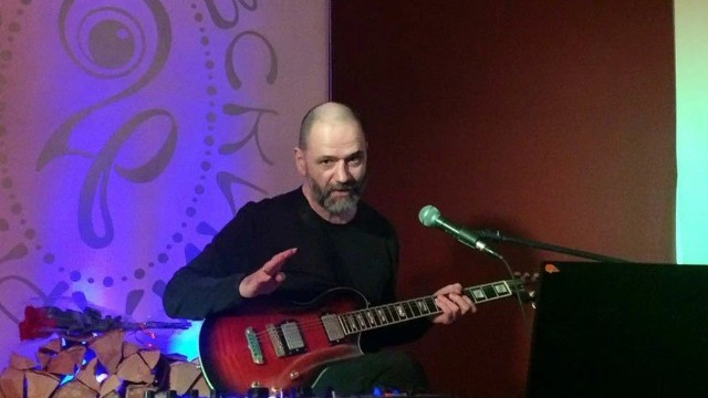 Məşhur musiqiçi 63 yaşında öldü