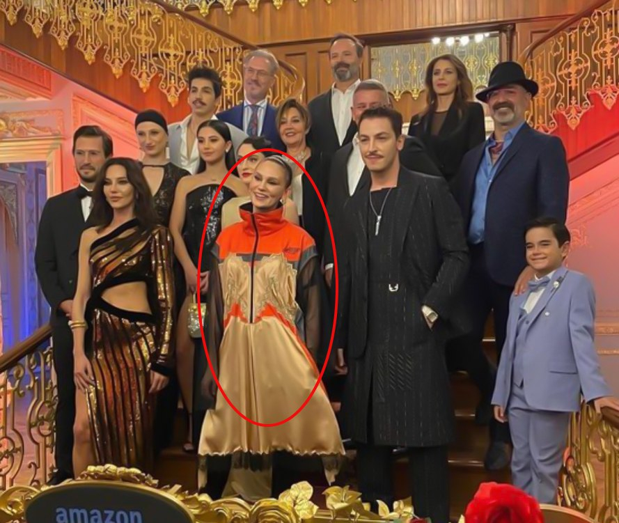 Bihter qalaya bahalı GEYİMLƏ QATILDI - FOTO
