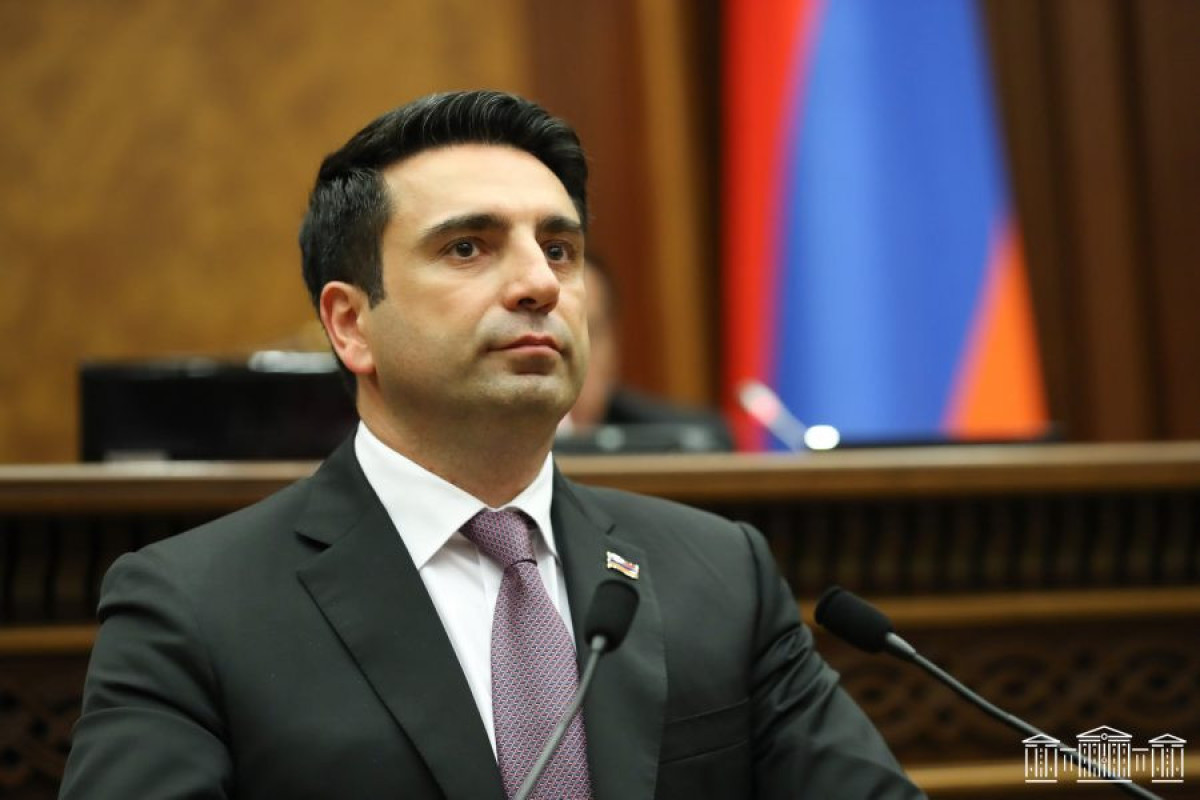 Erməni spiker: İrəvanla Bakı arasında ilin sonuna qədər sülh müqaviləsi imzalana bilər