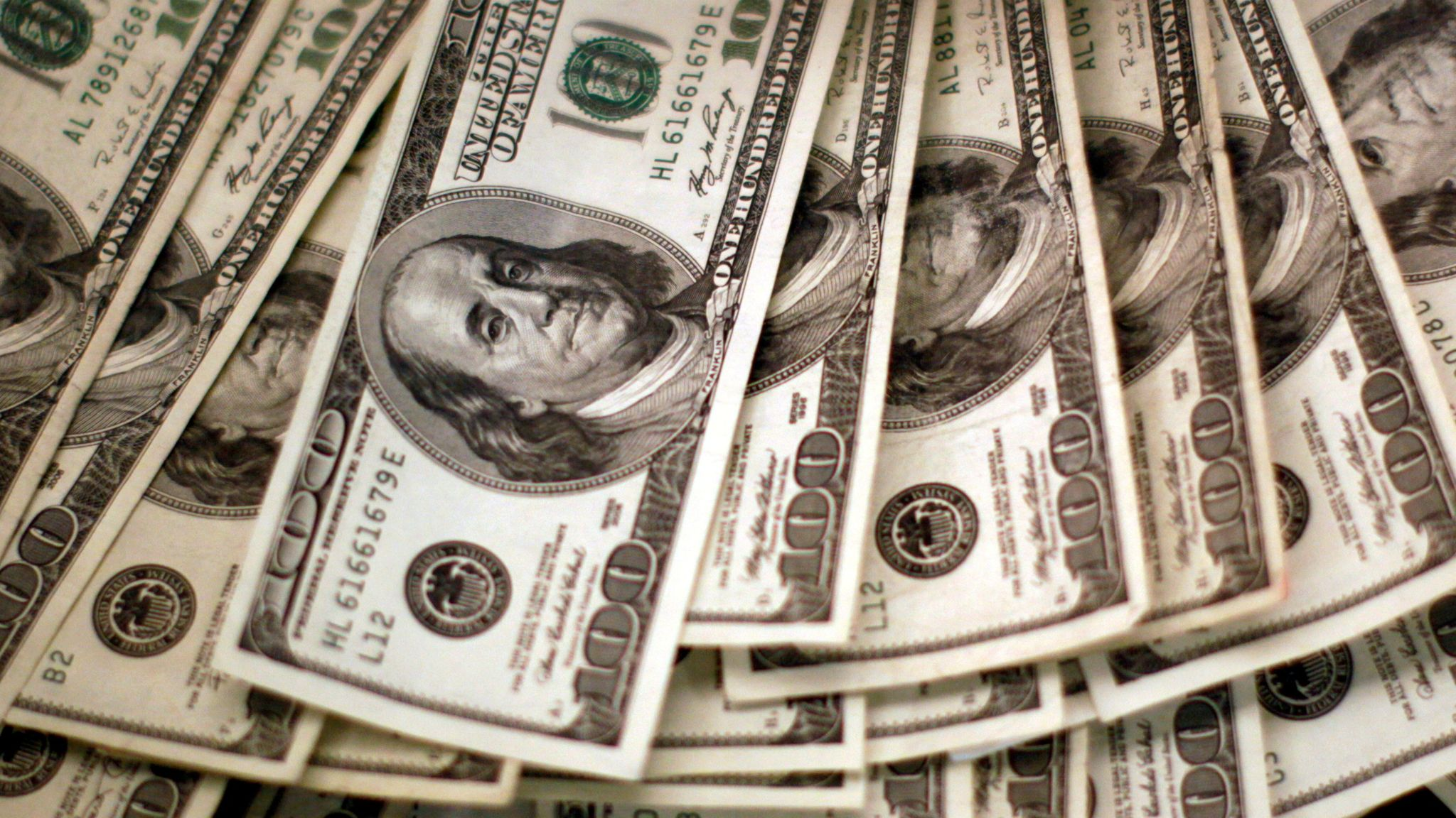Bakıda saxta dollar satan dəstə üzvləri saxlanılıb