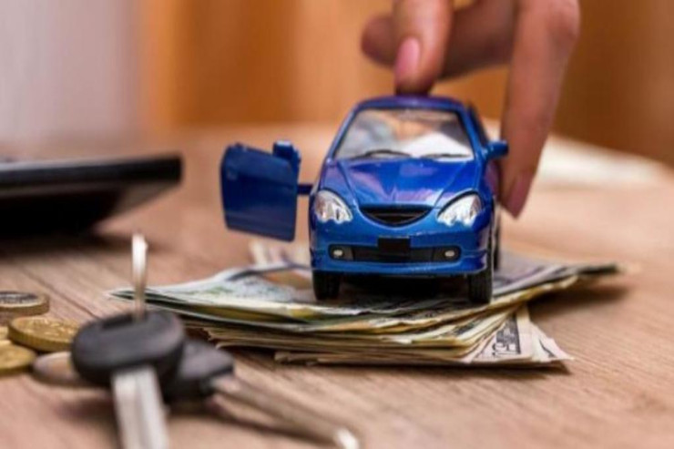 Avtomobil 1 milyarda satışa çıxarılır