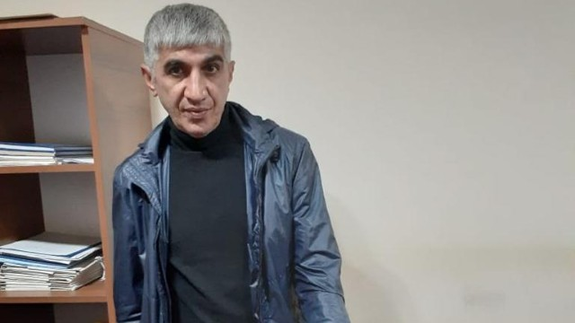 Axtarışda ola-ola tapança satmaq istədi - FOTO