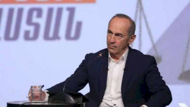 Ermənistan müxalifəti fəallaşır - Köçəryan deputatları başına yığdı
