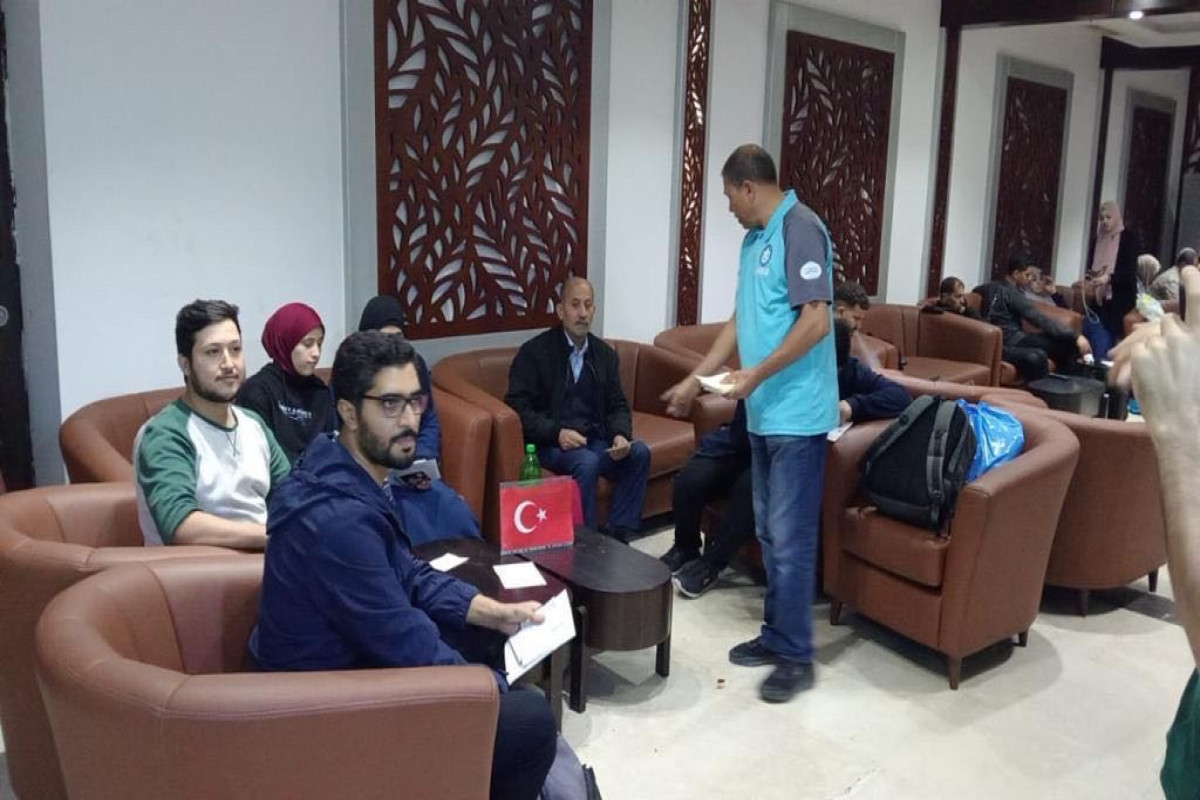 44 Türkiyə və ŞKTC vətəndaşı Qəzzadan təxliyə edilib - FOTO