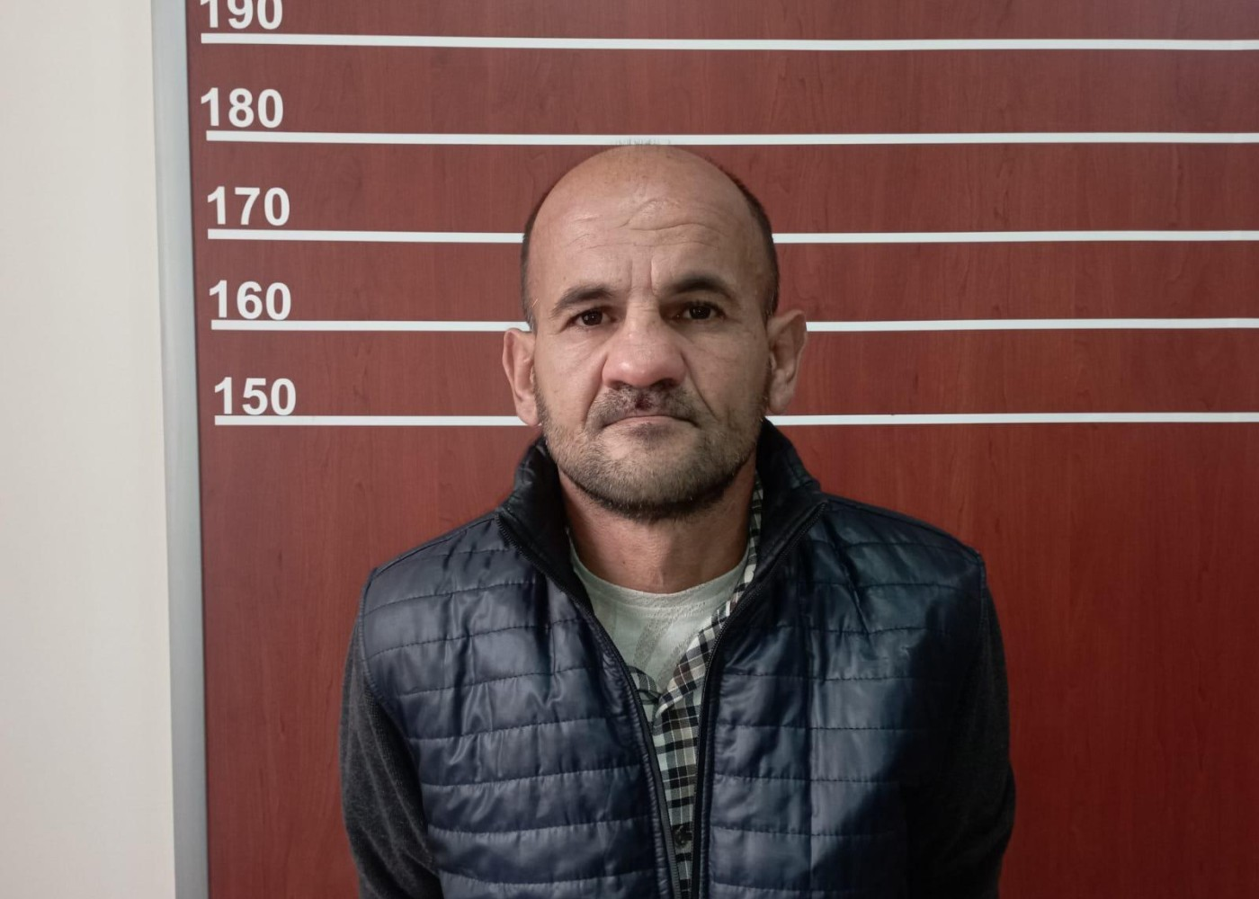 Yeddi dəfə məhkum olunmuş şəxs avtomatla tutuldu