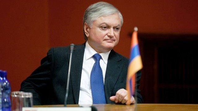 Erməni eks-nazir Moskva metrosunda - VİDEO Erməni eks-nazir Moskva metrosunda - VİDEO