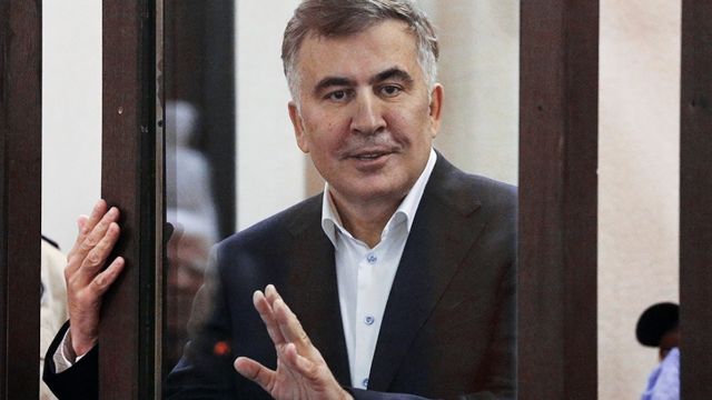 "İlk işimiz Milli Bankı ləğv etməkdir, iqtisadiyyatımız avroya keçməlidir" - Saakaşvili "İlk işimiz Milli Bankı ləğv etməkdir, iqtisadiyyatımız avroya keçməlidir" - Saakaşvili