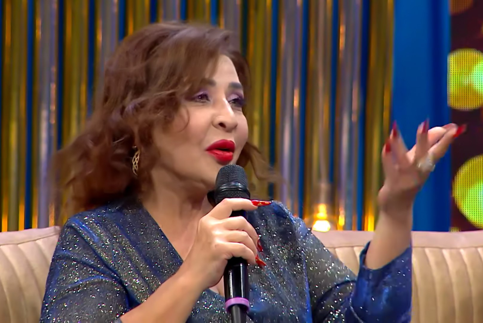 Samirə Yusifqızı taksidə işlədiyi vaxtlardan danışdı: "Pul atırdılar 50 ya 20 manat" - VİDEO
