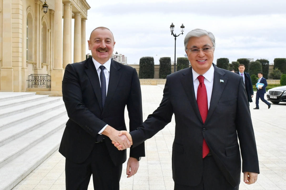 Qazaxıstan Prezidenti: Bakı Xəzər regionunun incisidir