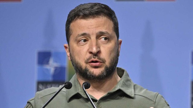 Zelenski Rusiya ilə danışıqları qadağan edən fərmanı ləğv edə bilər