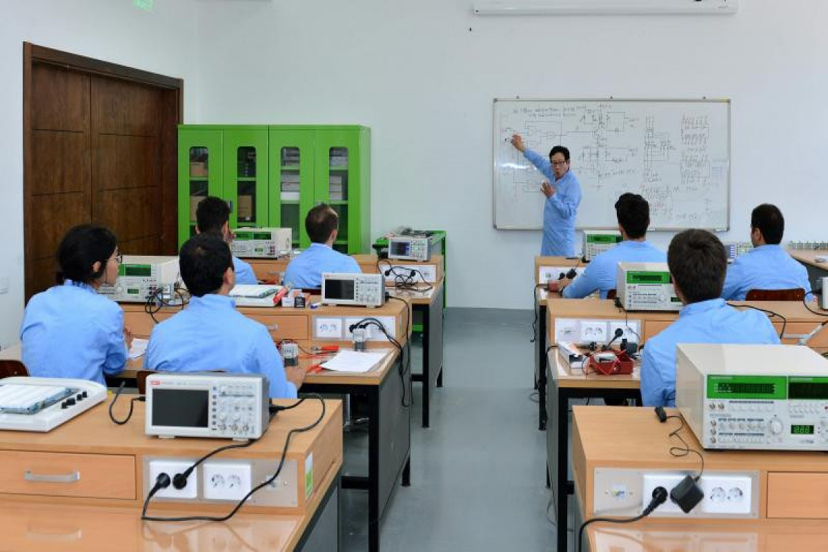 Peşə məktəblərinin akkreditasiyasına başlanılıb