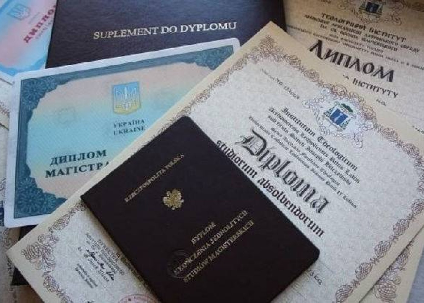 Hansı xarici diplomlar ölkəmizdə tanınmır?