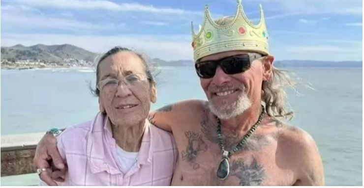 80 yaşlı qadın var-dövlətini 23 yaş kiçik sevgilisinə verəcək - FOTO